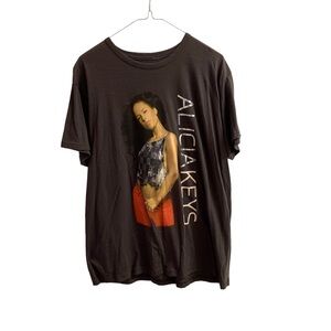 Alicia Keys Graphic T Shirt As I Am Tour 2008 Size XL Brown Crewneck 00s